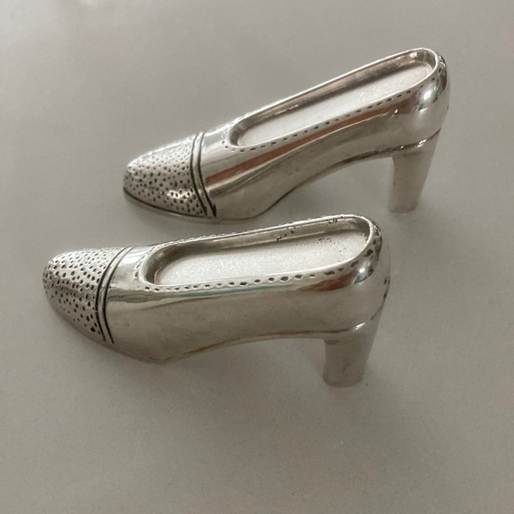 Goodinger silver plate “high heel shoe” salt & pepper shakers.  Collectible. - Picture 1 of 4